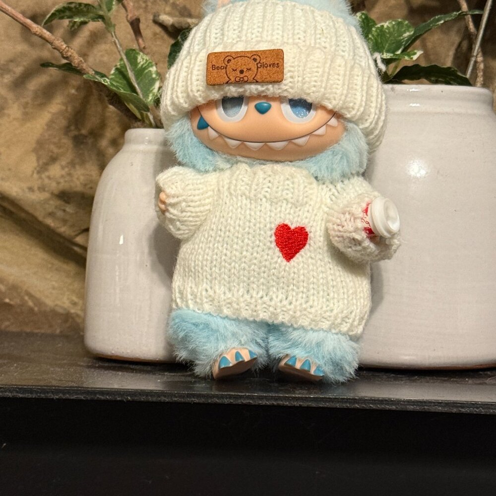 WHITE SWEATER SET FOR LABUBU (Doll not included)